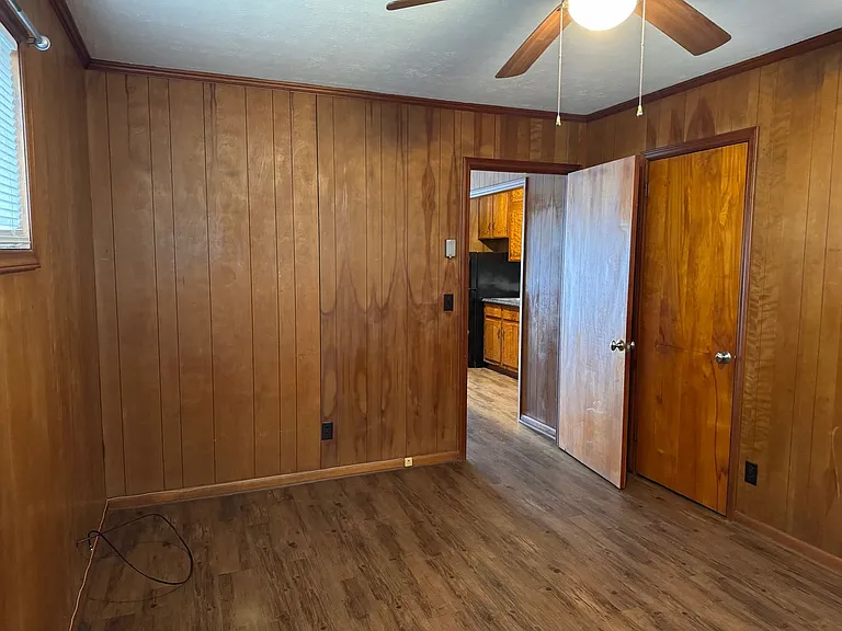 629 S Cox St — Photo 10