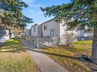 455 N Huntsville Cres NW #1, Calgary, AB T2K 4W3