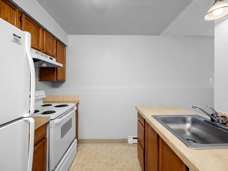 MOVE IN SPECIAL! 50% OFF SECOND MONTHS RENT - THE SHARP APARTMENTS! — Photo 35