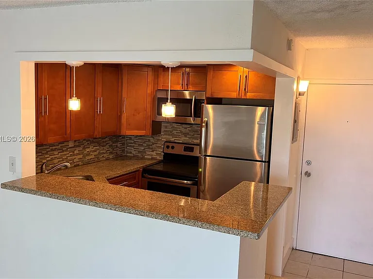 4550 NW 9th St #516E — Photo 6