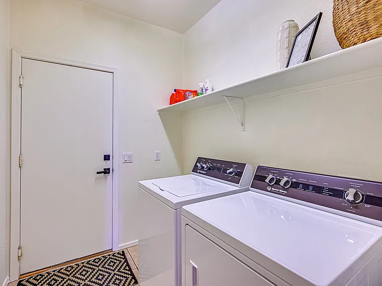 1681 W Crescent Way — Photo 13