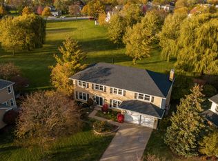 535 Brown Cir, Elk Grove Village, IL 60007