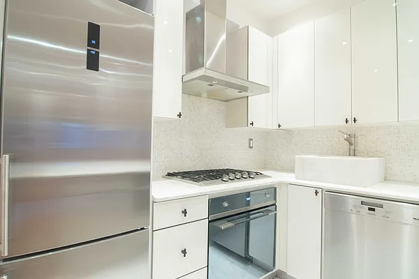 Rented by WAM Partners - William Moses Co. | media 69