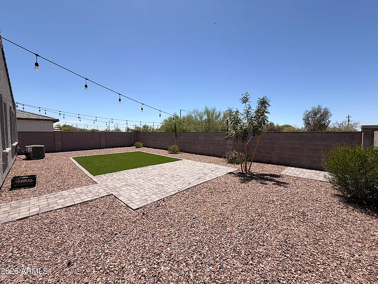 18389 W Whispering Wind Dr — Photo 16