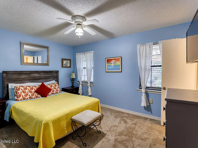 101 Pittman Dr — Photo 12