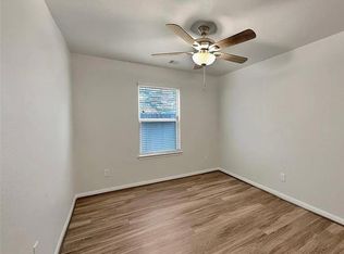 1713 Wandering Hills Rd, Conroe, TX 77304