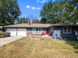 808 NW Maynard St, Blue Springs, MO 64015