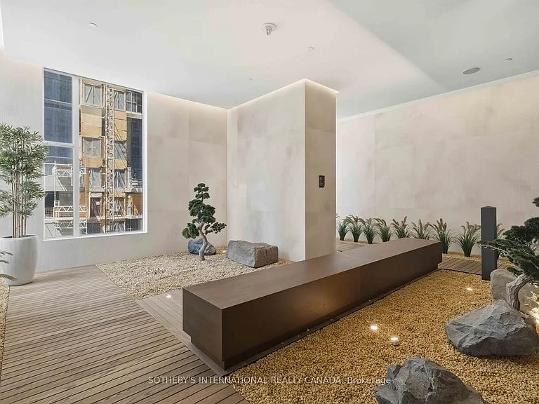 11 Yorkville Ave #5010 — Photo 19