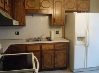 84 West St, Enfield, CT 06082