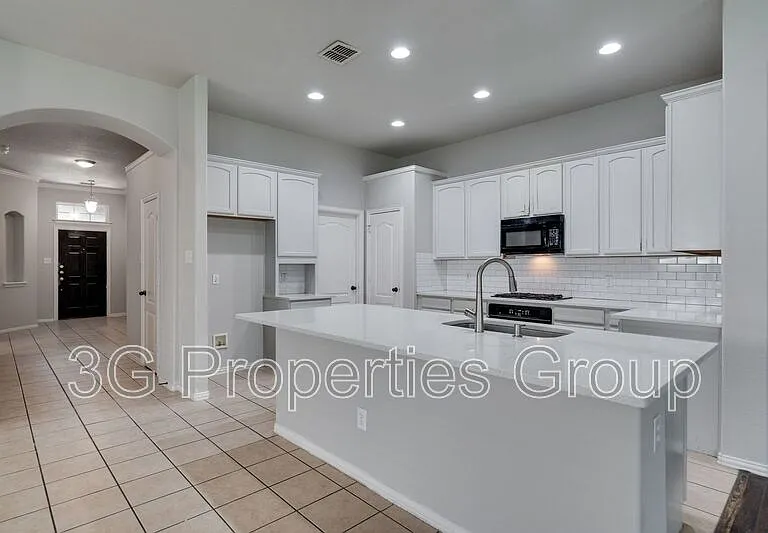 2348 Morning Dew Dr — Photo 4