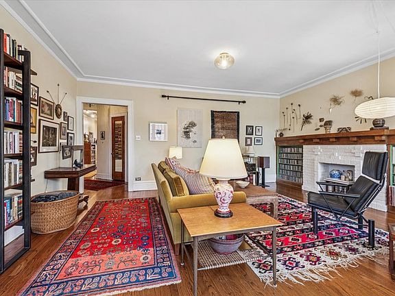 3rd image of 5308 N Glenwood Ave #2B
