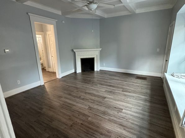 2194 Main St