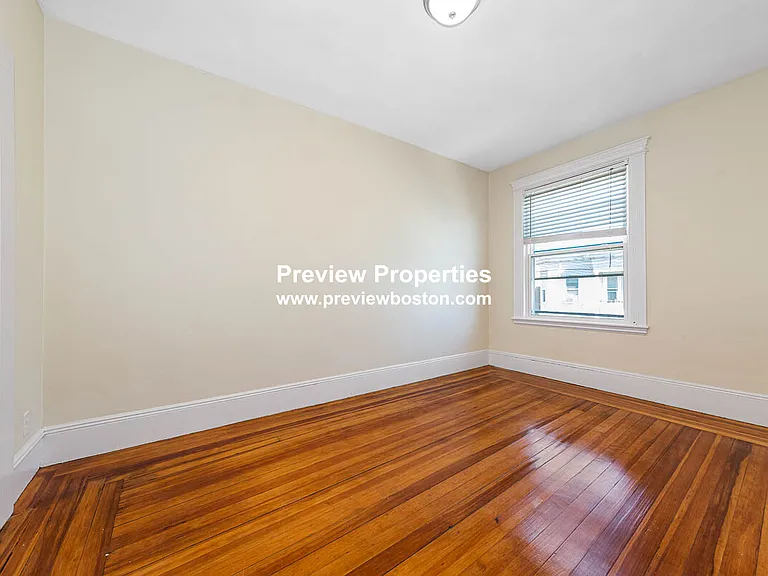 Brackett St — Photo 30