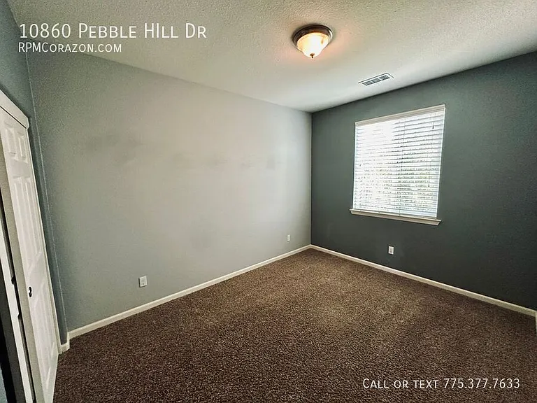 10860 Pebble Hill Dr — Photo 29