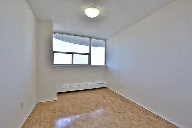 135 Fenelon Dr — Photo 14