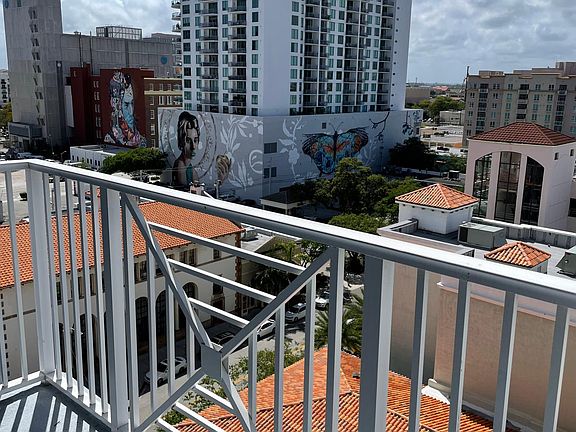5th image of 255 Evernia St #8