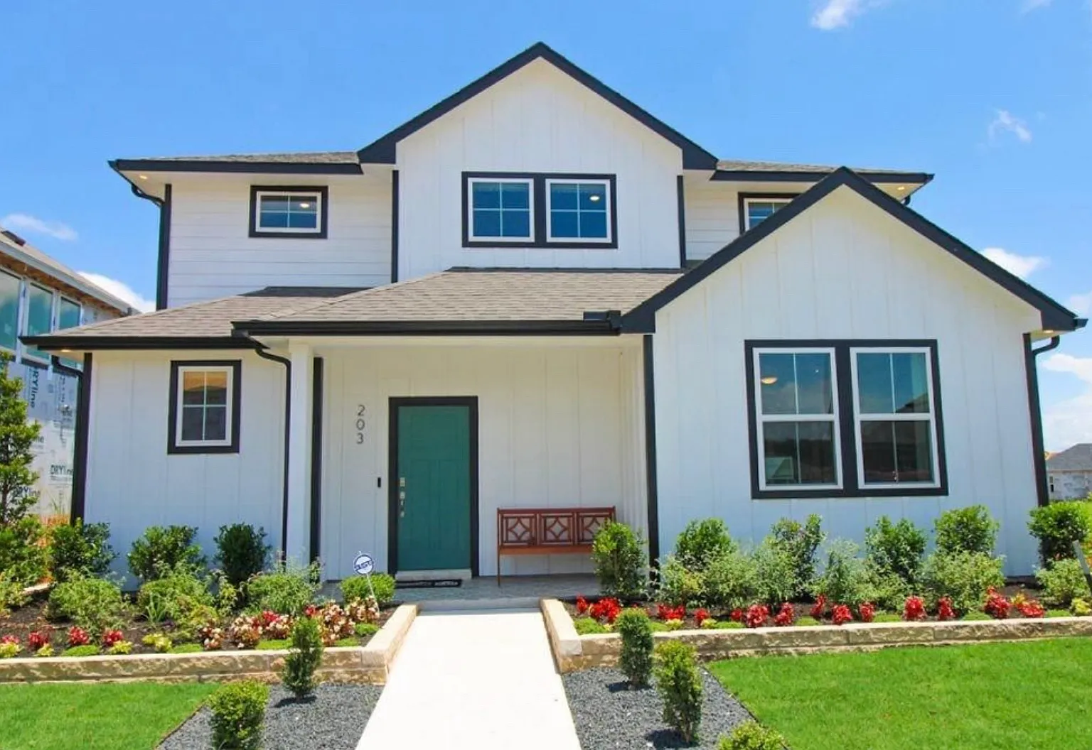 516 Clearlake Dr — Photo 1