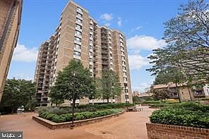 1st image of 118 Monroe St APT 118-91