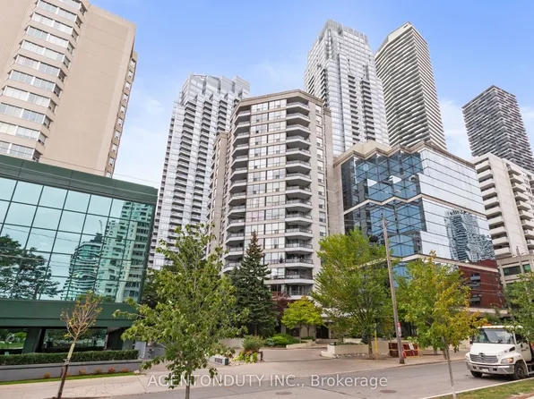 30 Holly St #1003, Toronto, ON M4S 3C2