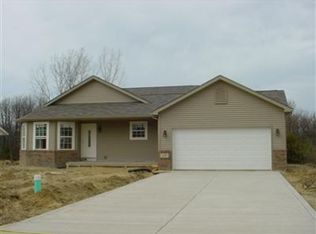 235 W Vulpine Dr, Valparaiso, IN 46385