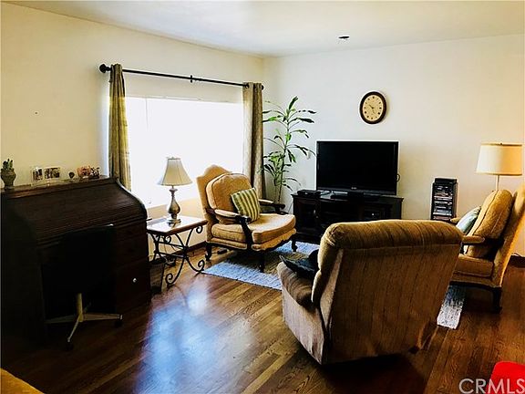 4th image of 1125 W 26th St