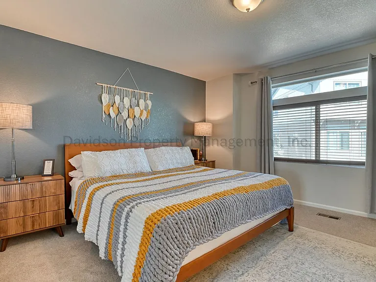 7050 Silvergrass Dr — Photo 7