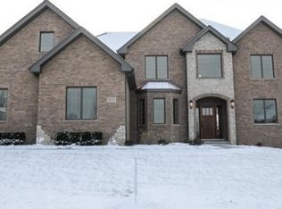 11033 Riverside Dr, Frankfort, IL 60423