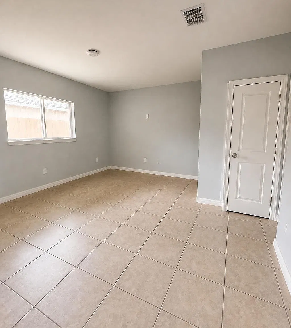 3 bed, 1200 sqft, $1,780 — Photo 3