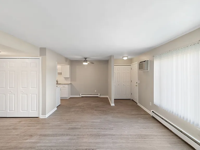 Brownell Apartments - Coast to Coast Management — Photo 8