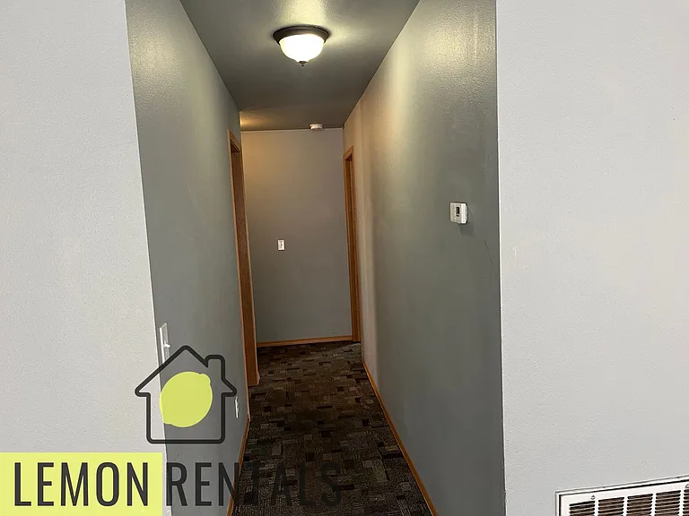 1701 Grant St — Photo 9