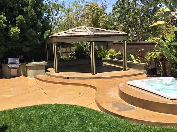 5th image of 16061 Penny Ln