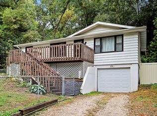 5703 Fox Lake Rd, McHenry, IL 60051