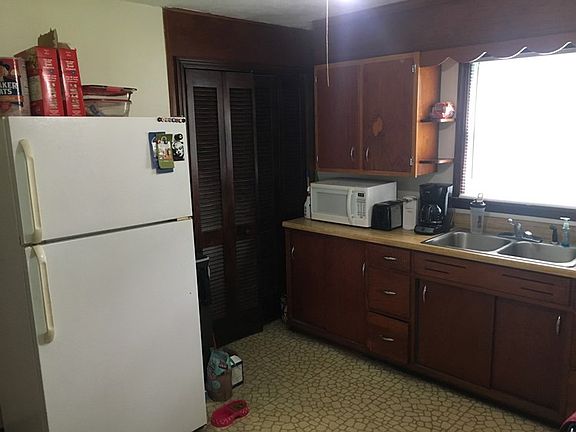 4th image of 3615 Placid Pl W
