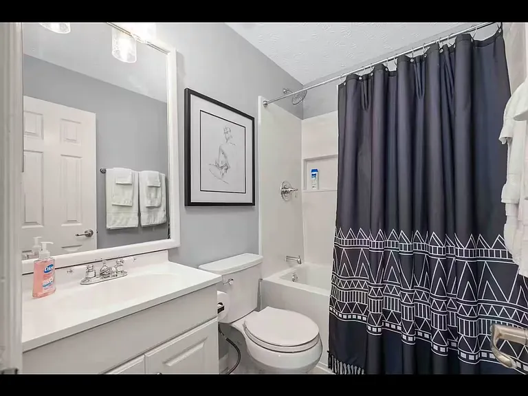 4534 Montgomery Way — Photo 16
