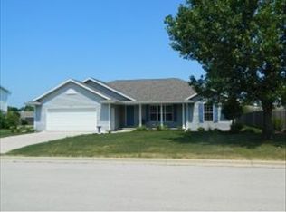 457 Janet Ln, Wrightstown, WI 54180