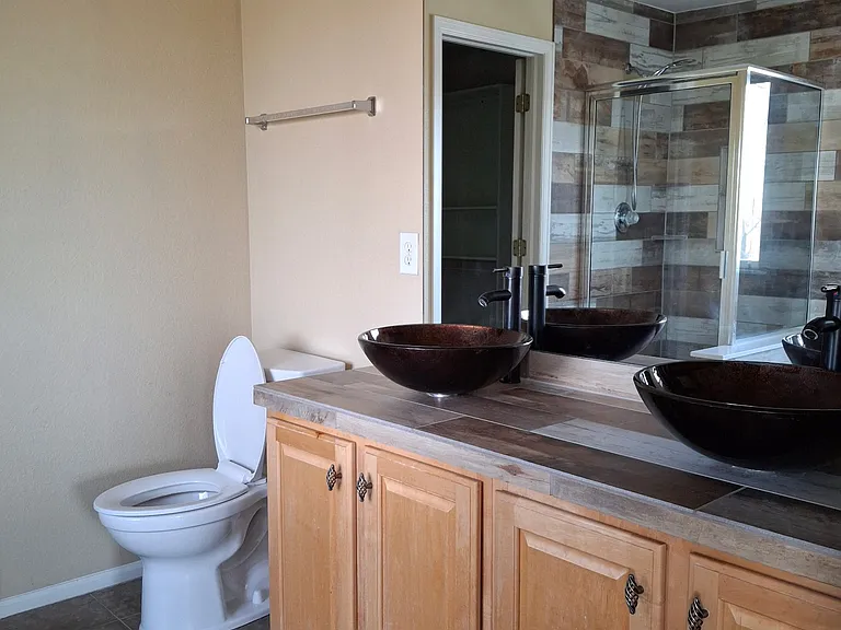 458 Bonanza Dr — Photo 13