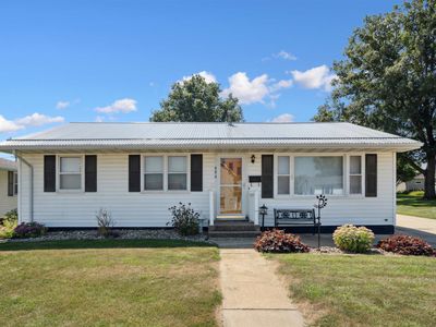 406 1st Ave E, Farley, IA, 52046
