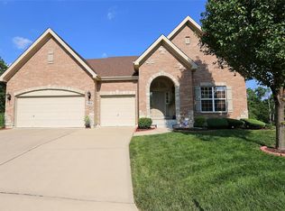 7908 Pinetop Dr, Saint Louis, MO 63129