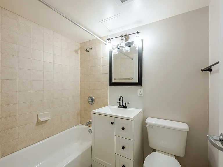 800 4th St SW #S504 — Photo 13