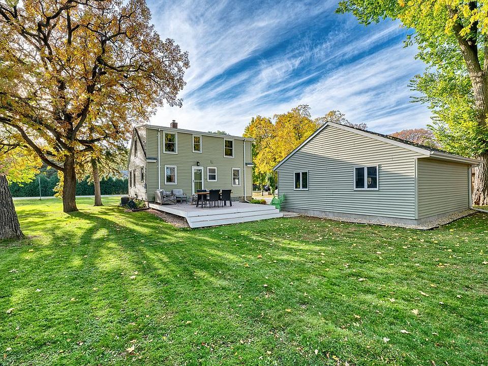 2nd image of 3176 New Brighton Rd