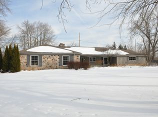 7840 N Regent Rd, Fox Pt, WI 53217