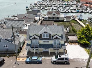 704 W Rio Grande Ave, Wildwood, NJ