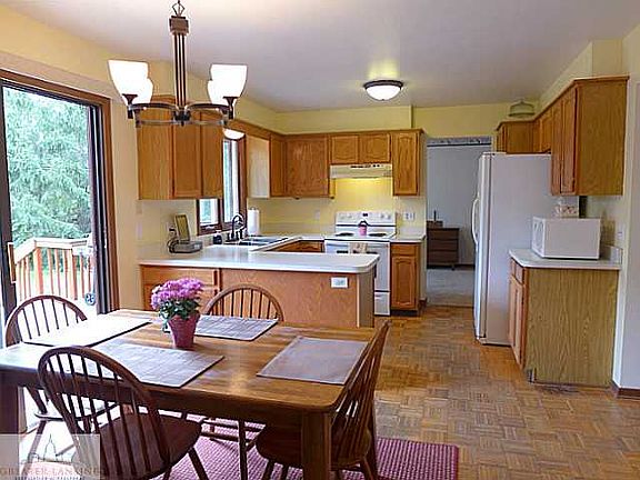 5th image of 3520 E Arbutus Dr