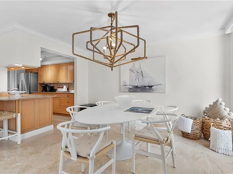 4005 Gulf Shore Blvd N #700 — Photo 21