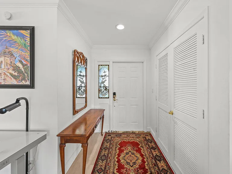 664 Forsyth St #6 — Photo 2