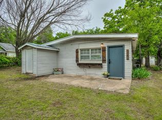 1209 N Cottonwood Dr, Midwest City, OK 73130