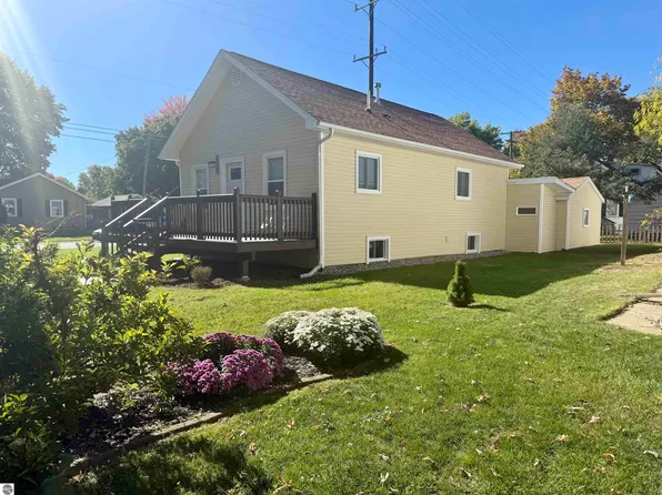 256 Rockingham Ave, Alma, MI 48801
