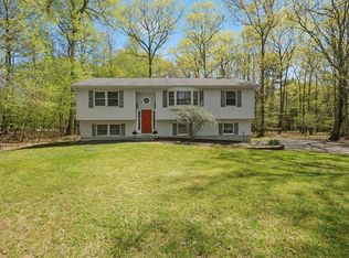 113 Maple Ln, Otisville, NY