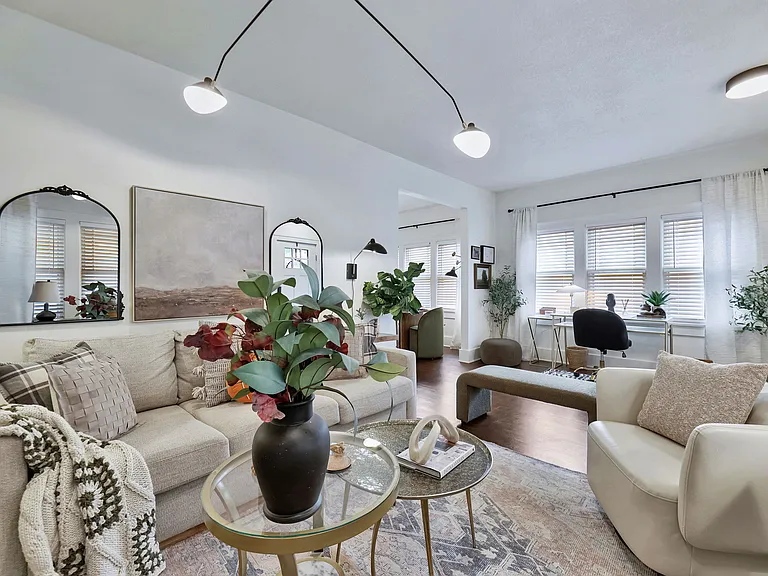 952 N Amidon Ave — Photo 2