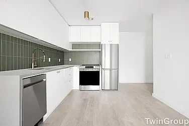 527 Grand Avenue 304 image 6 of 14